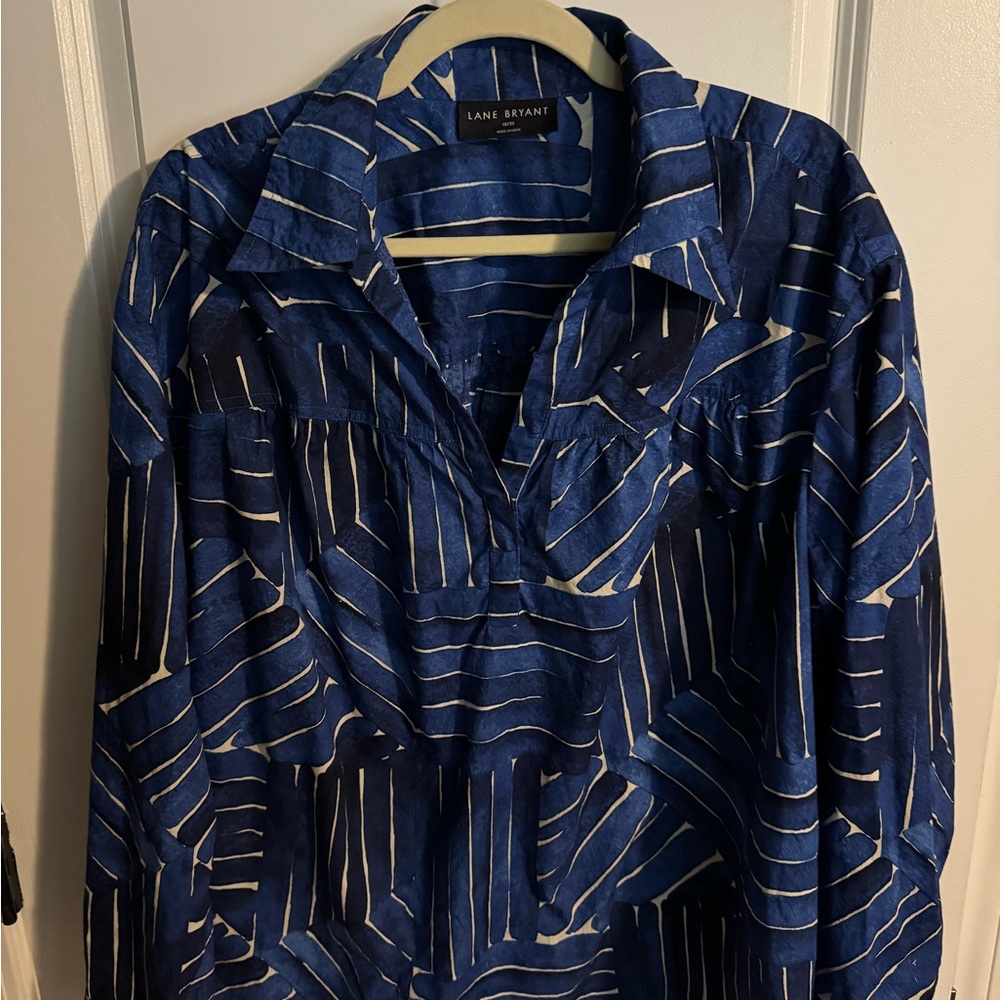 Bundle of 2 Lane Bryant Woman’s Shirts - size 18